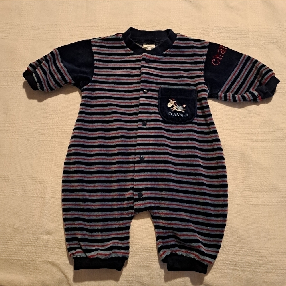 Oshkosh B'Gosh 5-12 lbs velour romper Vintage